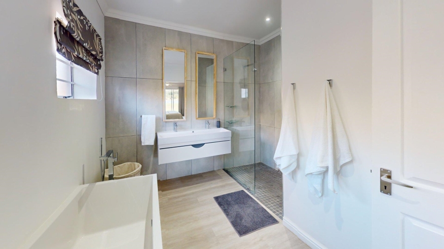 8 Bedroom Property for Sale in Colchester Eastern Cape